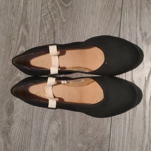 Bloch Character shoes style 314, size 7, RAD grade 3 and up